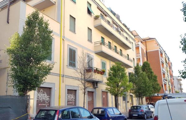 appartamento in vendita a Roma in zona Tuscolano