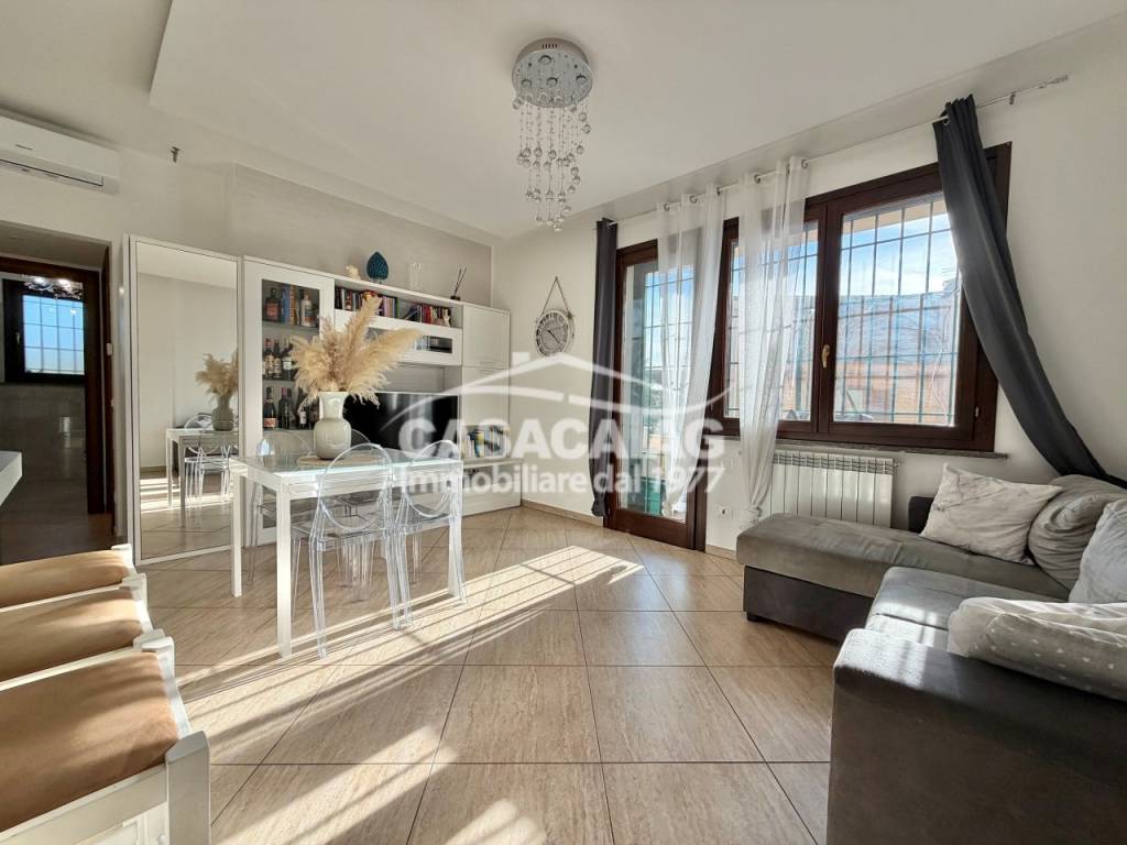 appartamento in vendita a Roma in zona Casal Palocco