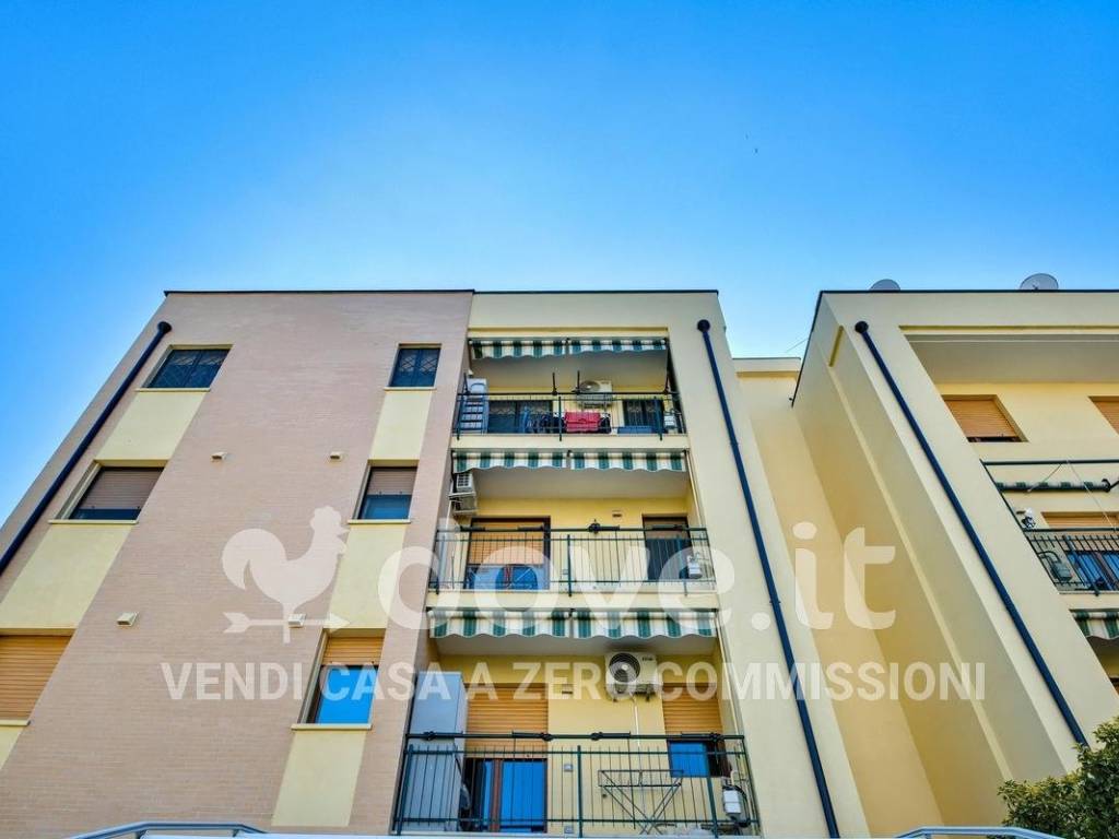 appartamento in vendita a Roma in zona Massimina/Casal Lumbroso