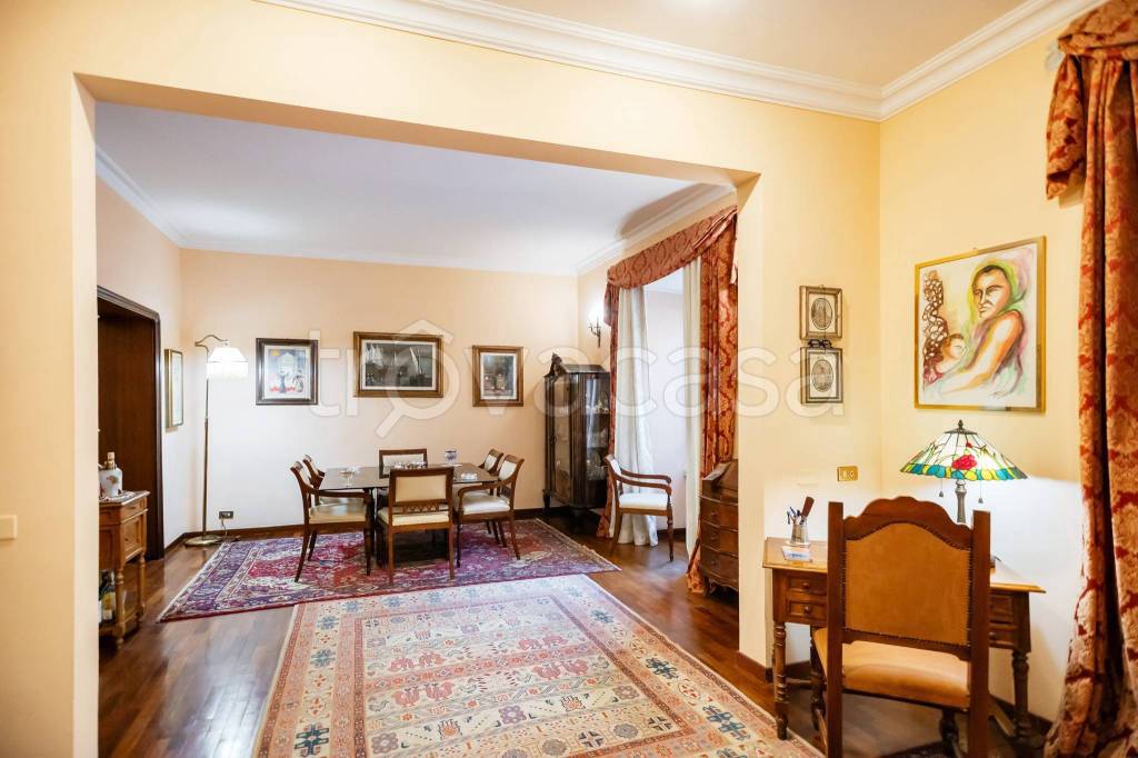 appartamento in vendita a Roma in zona Rione Prati