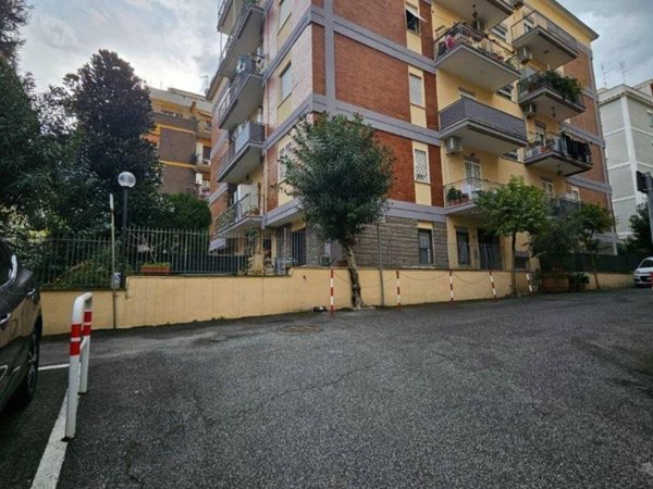 appartamento in vendita a Roma in zona Portuense