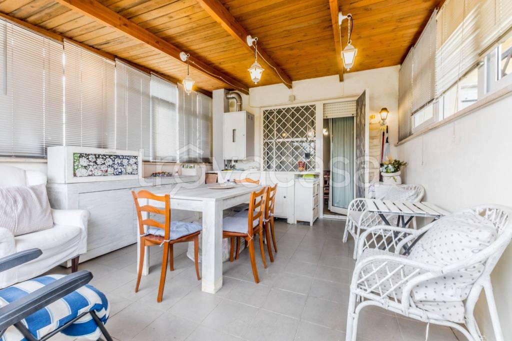 appartamento in vendita a Roma in zona Lunghezza