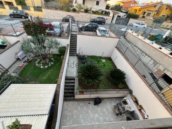 casa indipendente in vendita a Roma in zona Casalotti