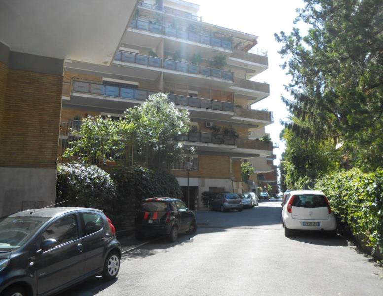 appartamento in vendita a Roma in zona Tor di Quinto