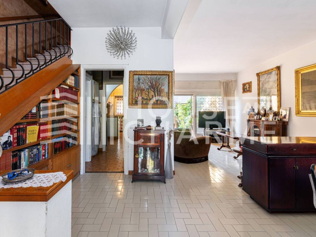 casa indipendente in vendita a Roma in zona Casal Palocco