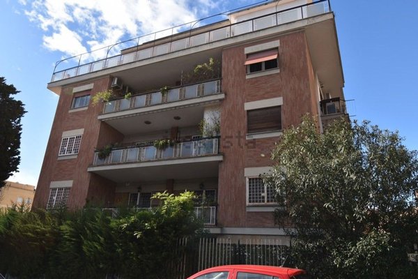 appartamento in vendita a Roma in zona Primavalle