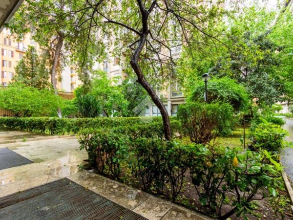 appartamento in vendita a Roma in zona Ostiense