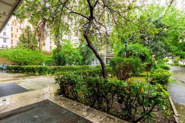 appartamento in vendita a Roma in zona Ostiense