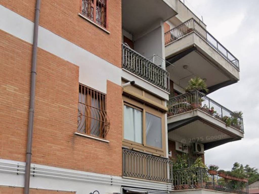 appartamento in vendita a Roma in zona Torre Maura