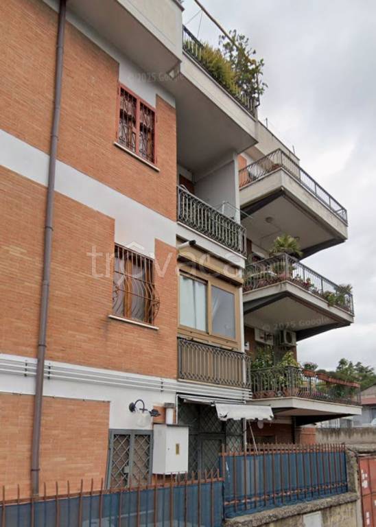 appartamento in vendita a Roma in zona Torre Maura