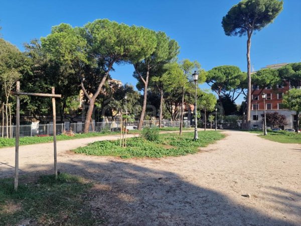 casa indipendente in vendita a Roma in zona Nomentano