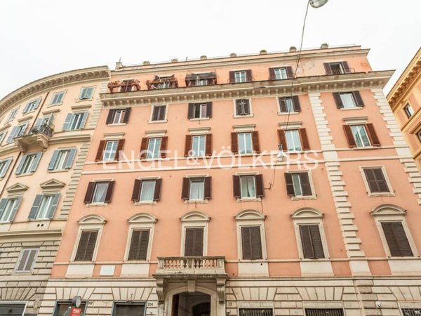 appartamento in vendita a Roma in zona Parione/Sant'Eustachio