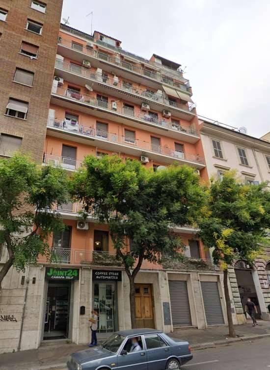 appartamento in vendita a Roma in zona Ostiense