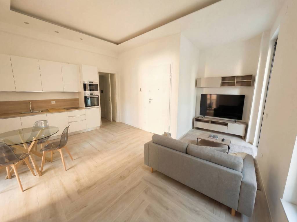 appartamento in vendita a Roma in zona Ardeatino