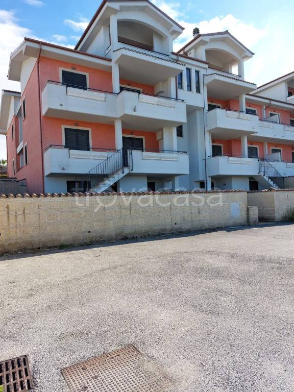 appartamento in vendita a Roma in zona Massimina/Casal Lumbroso