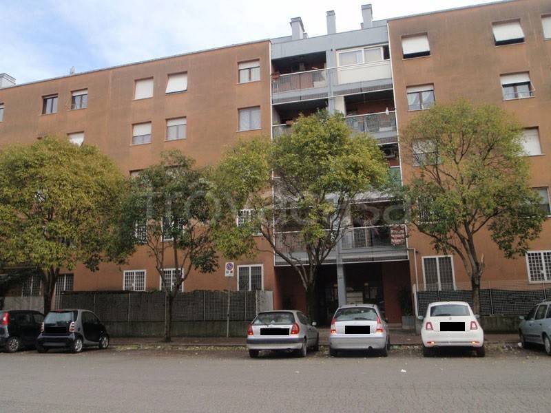 appartamento in vendita a Roma in zona Tor Cervara