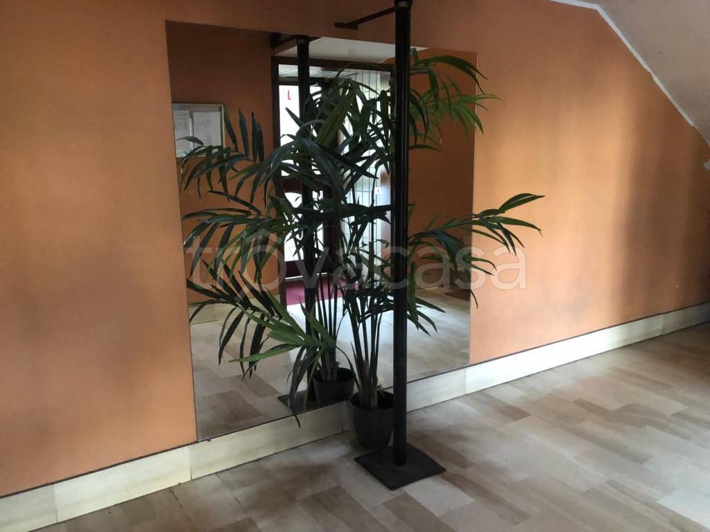 appartamento in vendita a Roma in zona Tor Cervara