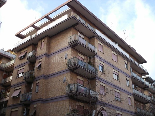 appartamento in vendita a Roma in zona Ostia