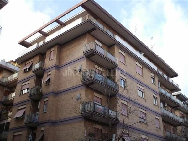 appartamento in vendita a Roma in zona Ostia