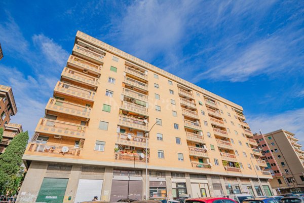 casa indipendente in vendita a Roma in zona Ostiense