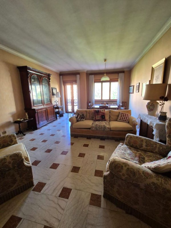 appartamento in vendita a Roma in zona Ardeatino