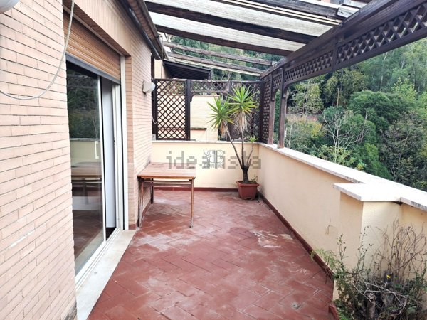 appartamento in vendita a Roma in zona Tomba di Nerone