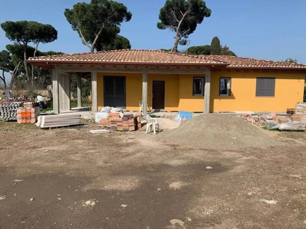 casa indipendente in vendita a Roma in zona San Basilio
