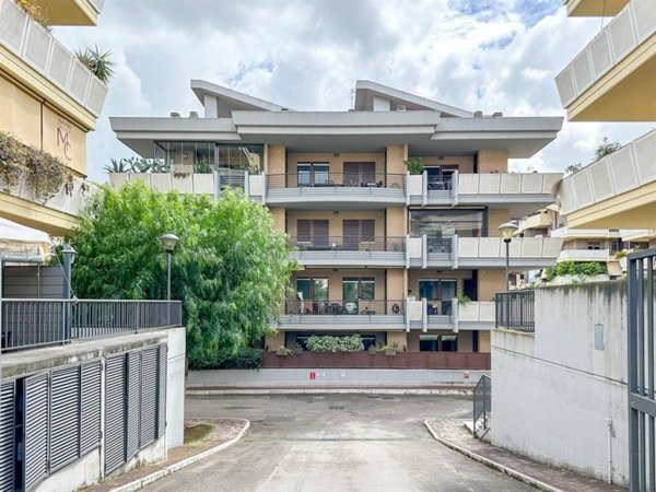 appartamento in vendita a Roma in zona Monte Sacro/Talenti