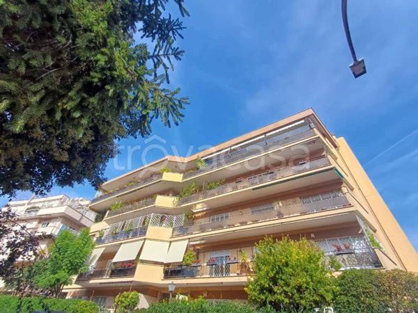 appartamento in vendita a Roma in zona Tor di Quinto