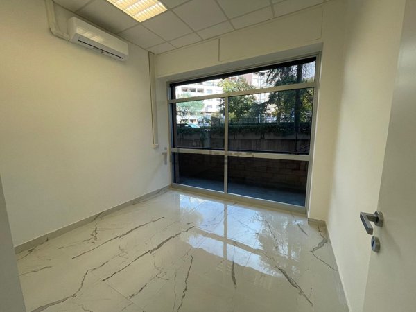 ufficio in vendita a Roma in zona EUR