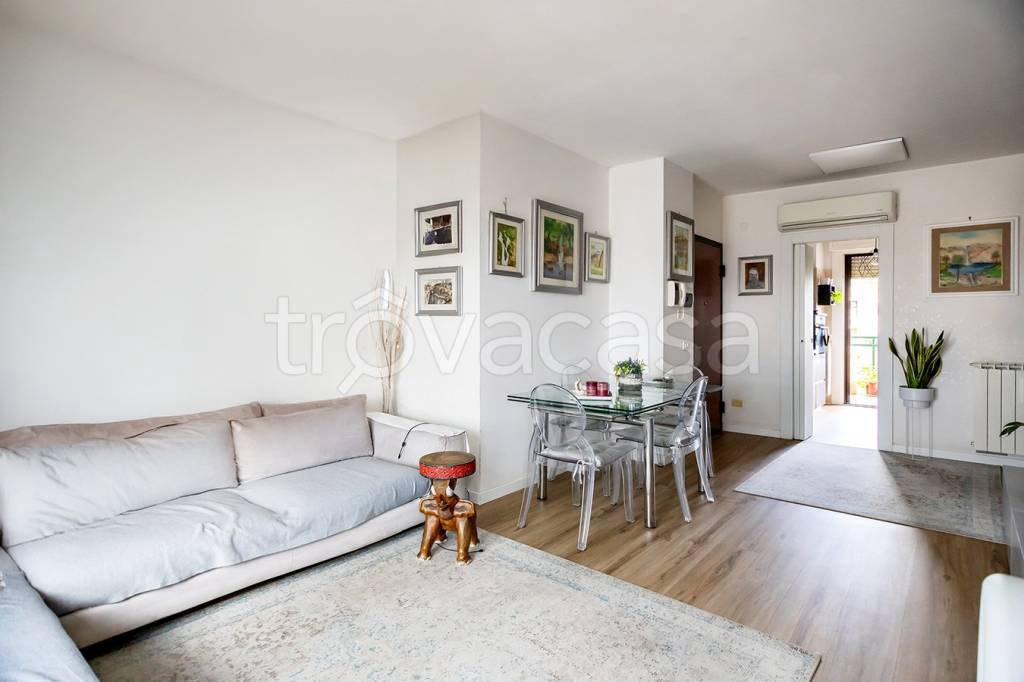 appartamento in vendita a Roma in zona Cinquina