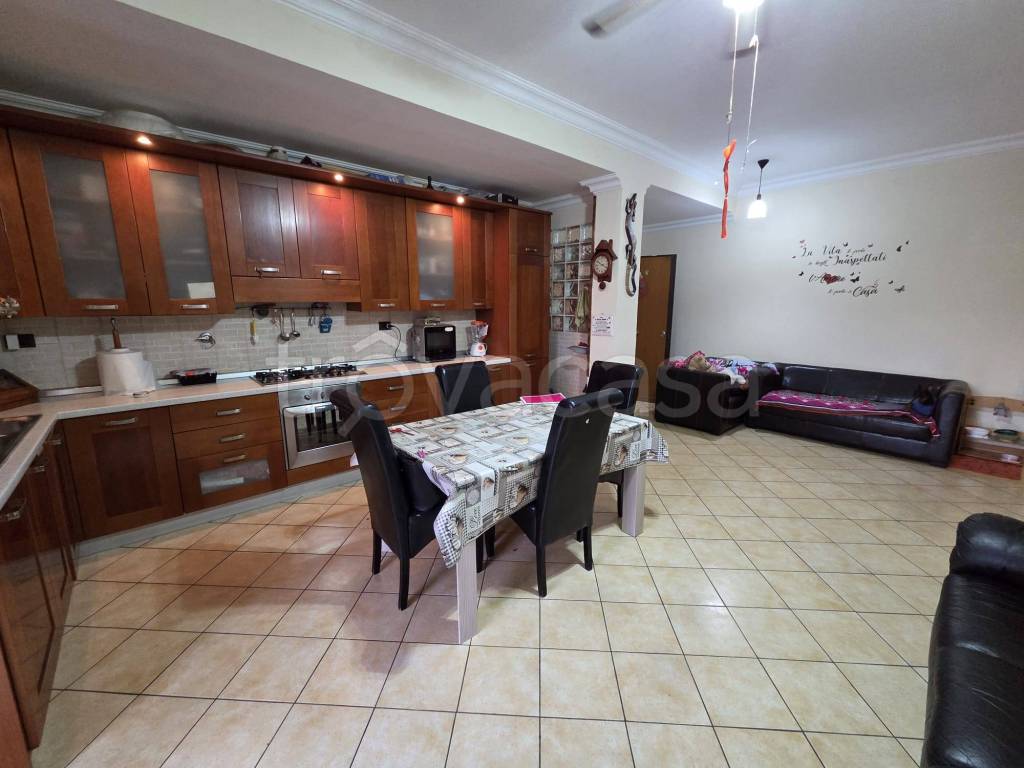 appartamento in vendita a Roma in zona Ostia Antica