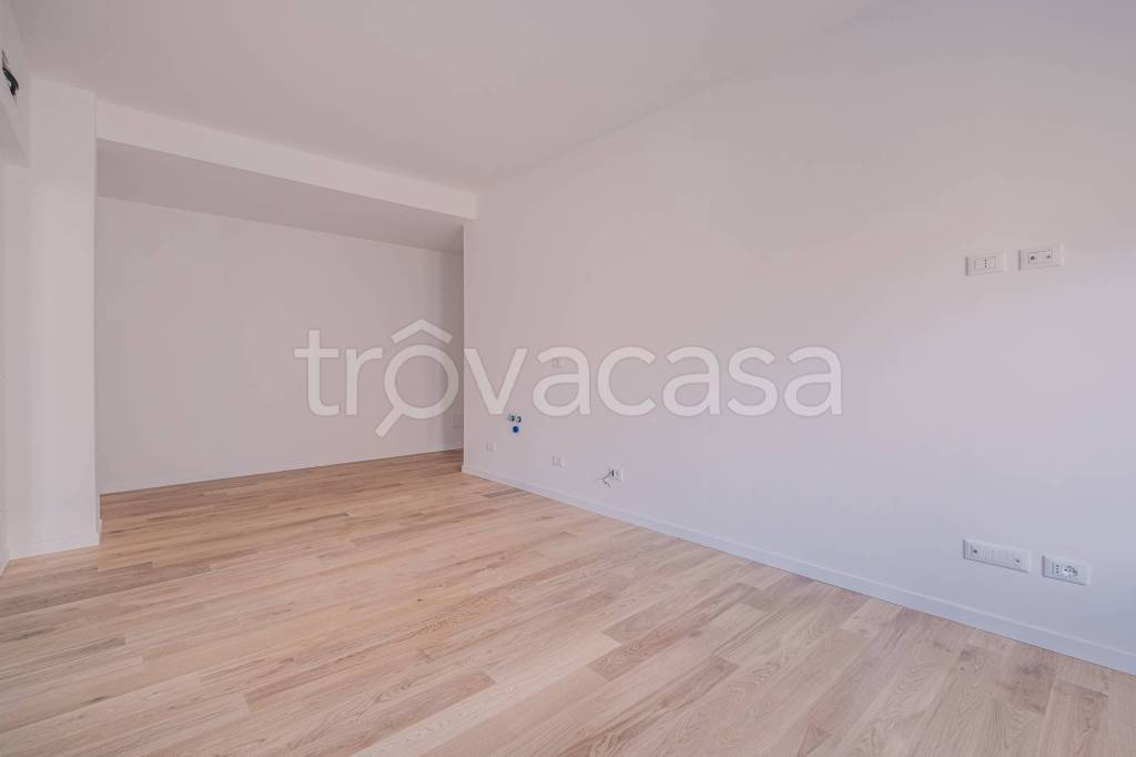 appartamento in vendita a Roma in zona Ardeatino