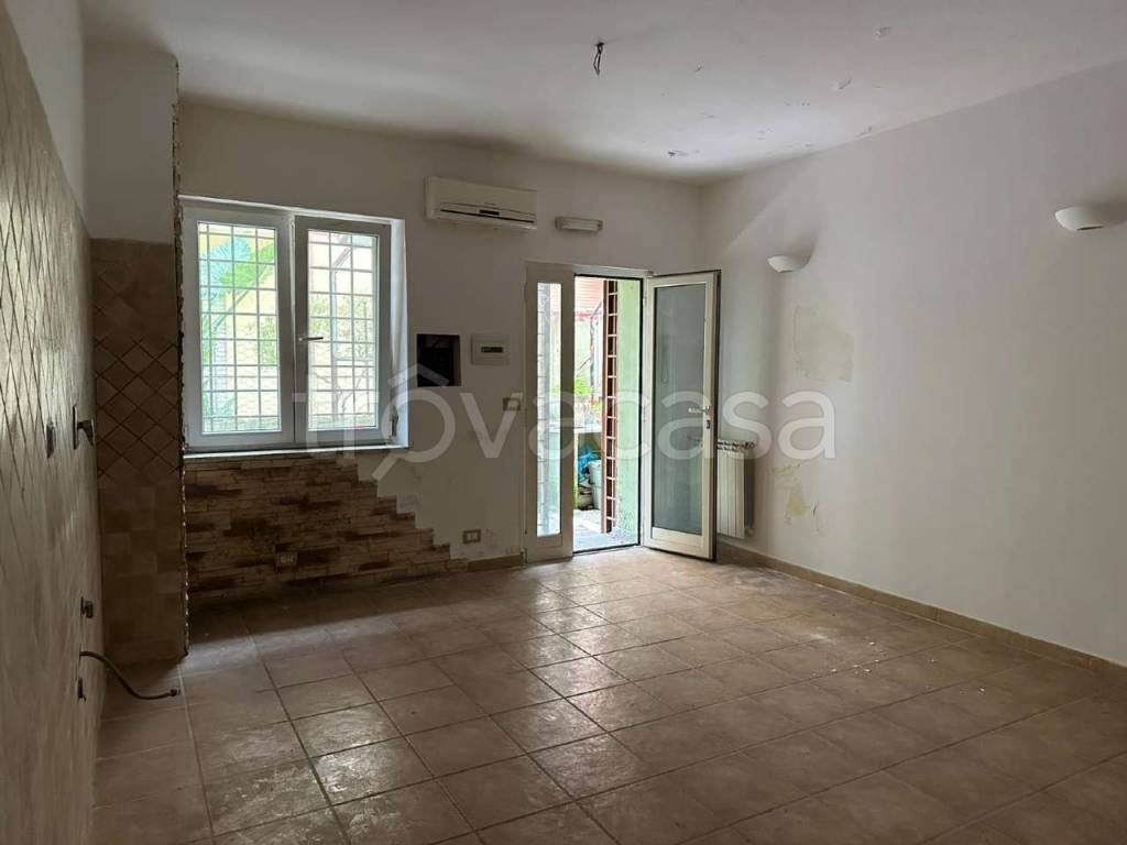 appartamento in vendita a Roma in zona Torre Angela