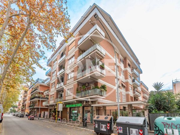 appartamento in vendita a Roma in zona Appio Claudio