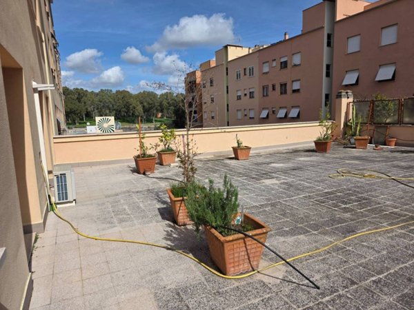 appartamento in vendita a Roma in zona Giuliano Dalmata