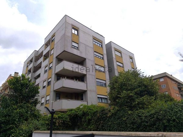 appartamento in vendita a Roma in zona Torrino