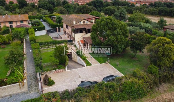 casa indipendente in vendita a Roma in zona Palmarola