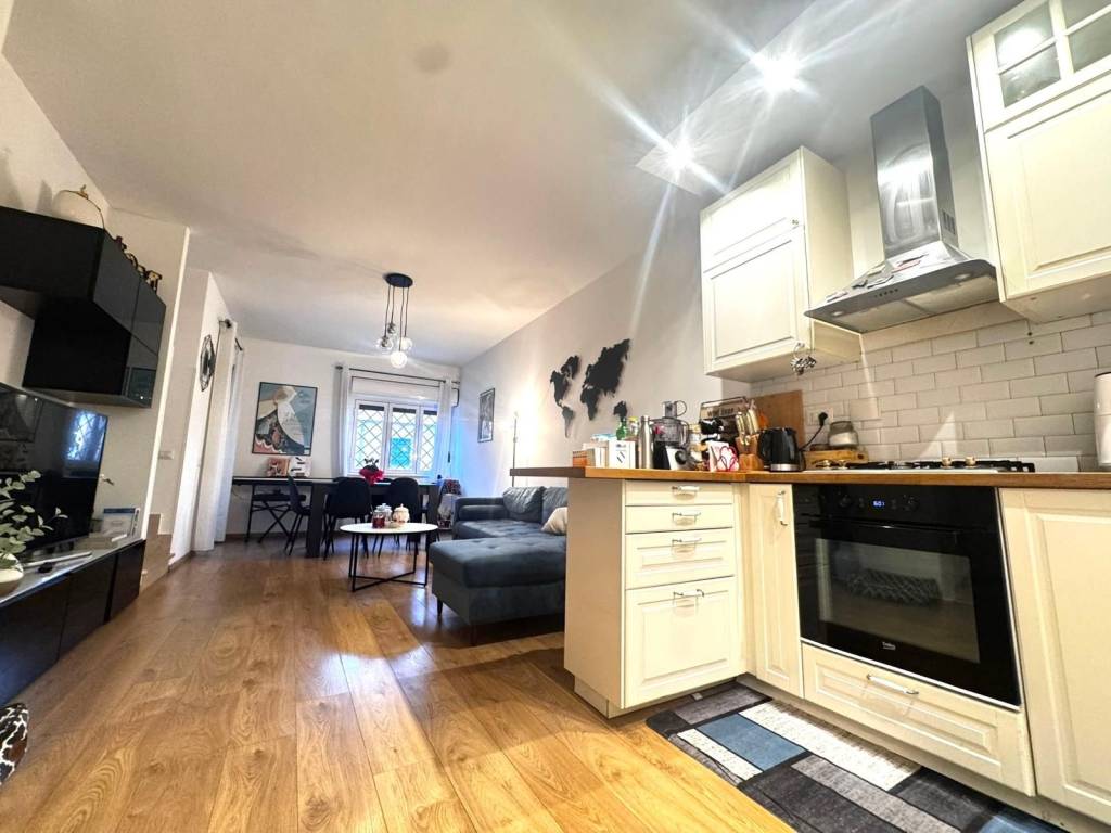 casa indipendente in vendita a Roma in zona Acilia