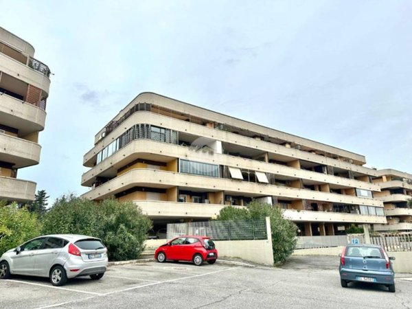 appartamento in vendita a Roma in zona Acilia