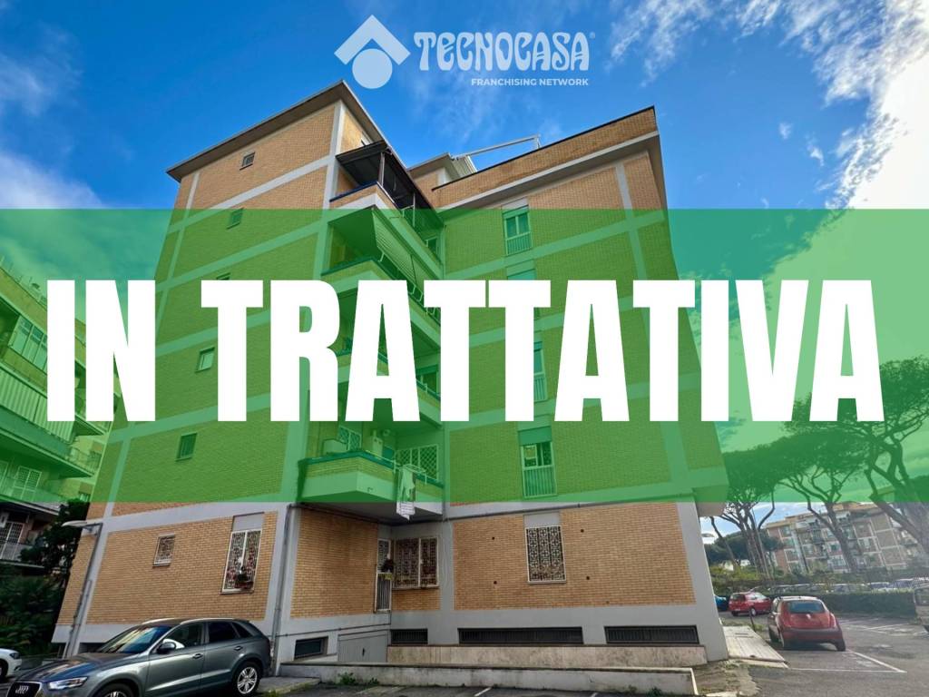 appartamento in vendita a Roma in zona Ostia