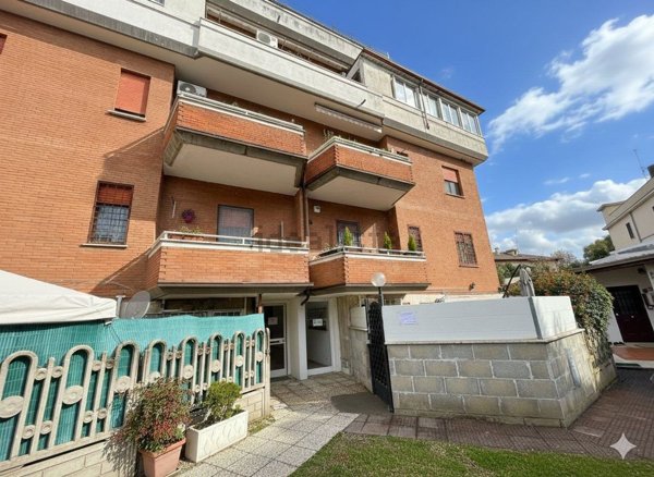 appartamento in vendita a Roma in zona Vitinia
