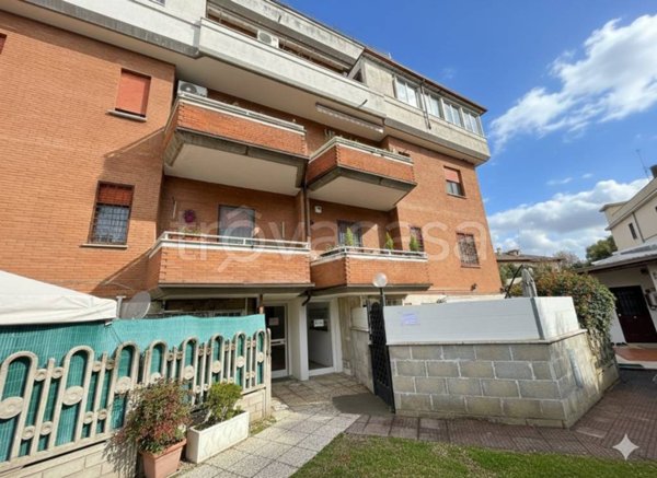 appartamento in vendita a Roma in zona Vitinia