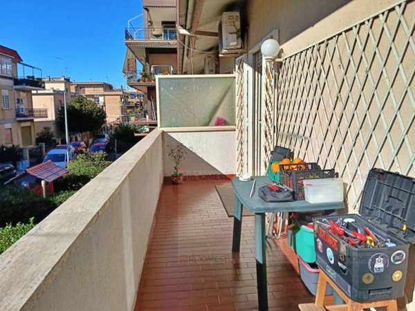 appartamento in vendita a Roma in zona Tor Bella Monaca
