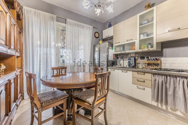 appartamento in vendita a Roma in zona Lunghezza