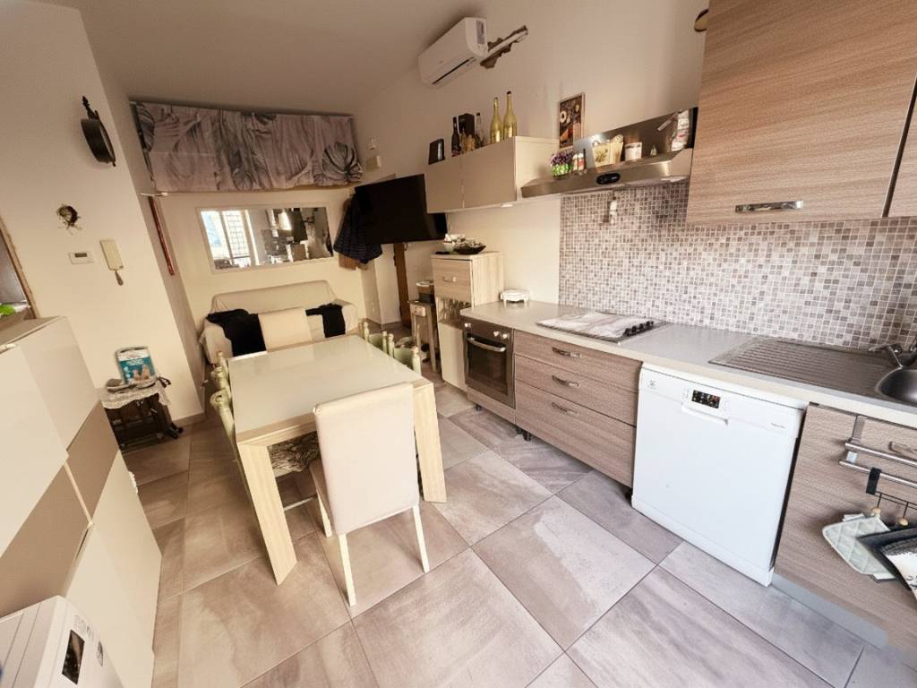 appartamento in vendita a Roma in zona Torre Maura