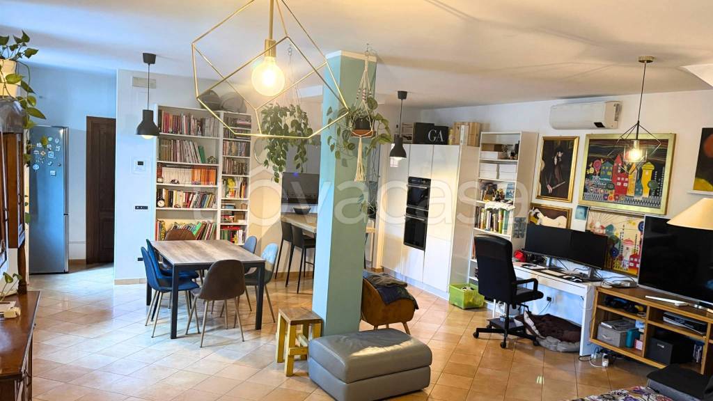 casa indipendente in vendita a Roma in zona Appio Pignatelli