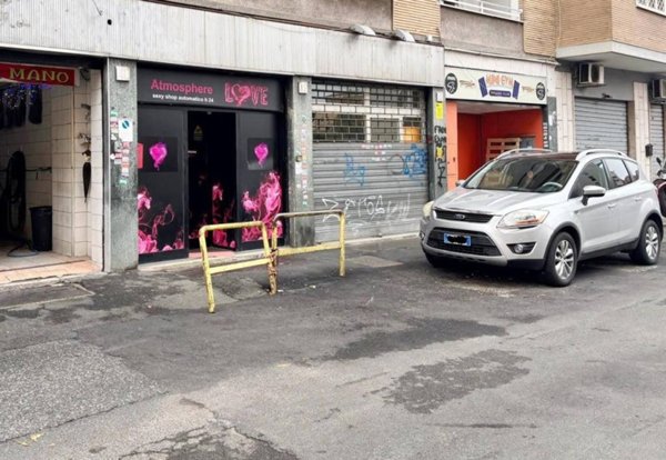 negozio in vendita a Roma