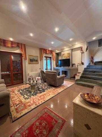 casa indipendente in vendita a Roma in zona Casal Morena