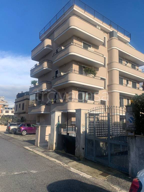 appartamento in vendita a Roma in zona Alessandrino